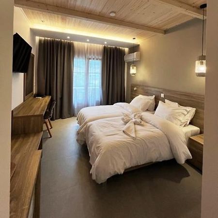 Paradise Hotel Samos Town Esterno foto
